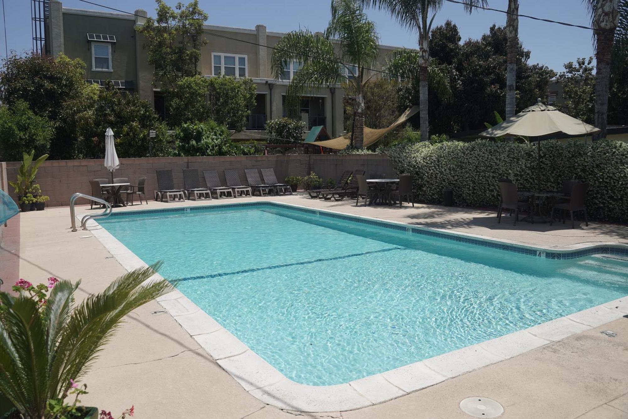 Harbor Inn & Suites Anaheim Exterior foto